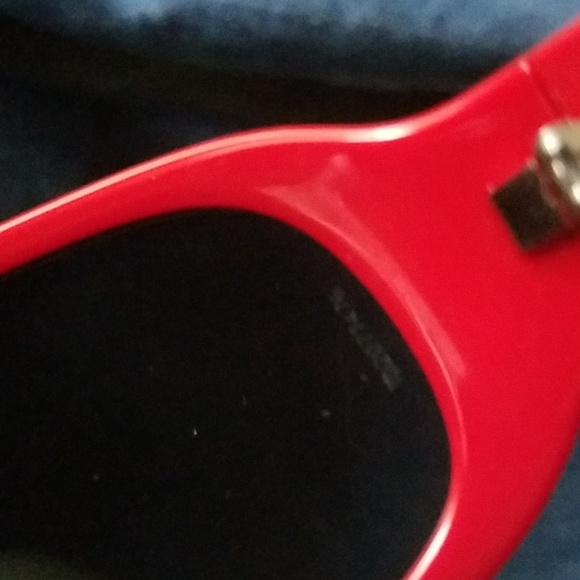 Dolce & Gabbana Sunglasses - Picture 4 of 7